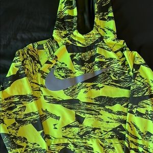 Nike Boys sz large (fits like a 10) vibrant yellow and black pattern hoodie